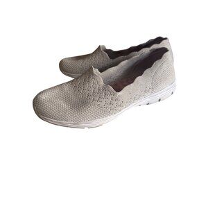 Skechers Seager tan classic fit air-cooled memory foam walking shoes size 9